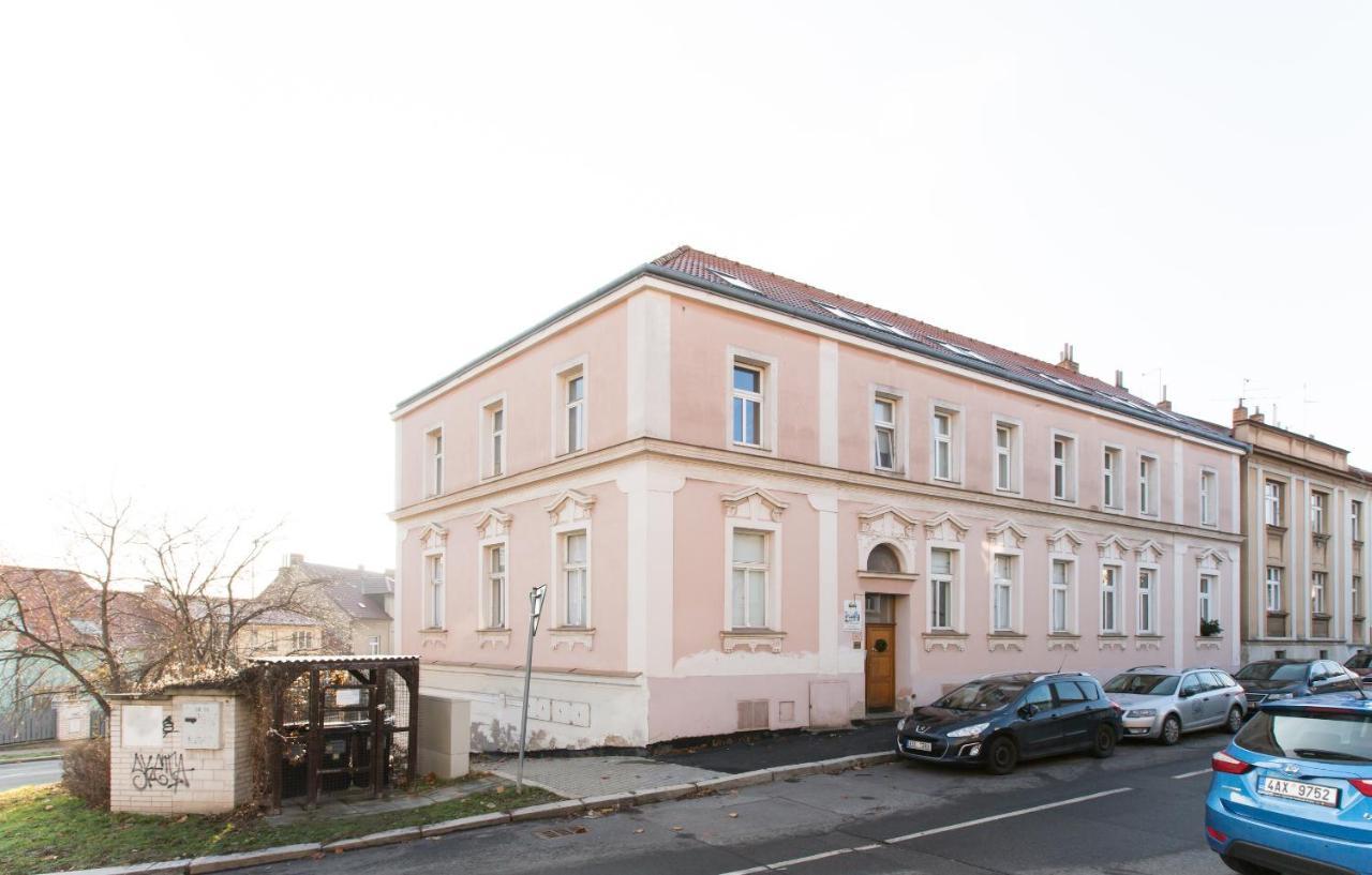 Jane'S Attic Apartment Praga Exterior foto