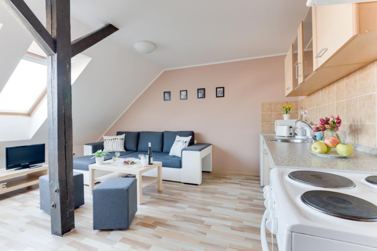 Jane'S Attic Apartment Praga Exterior foto
