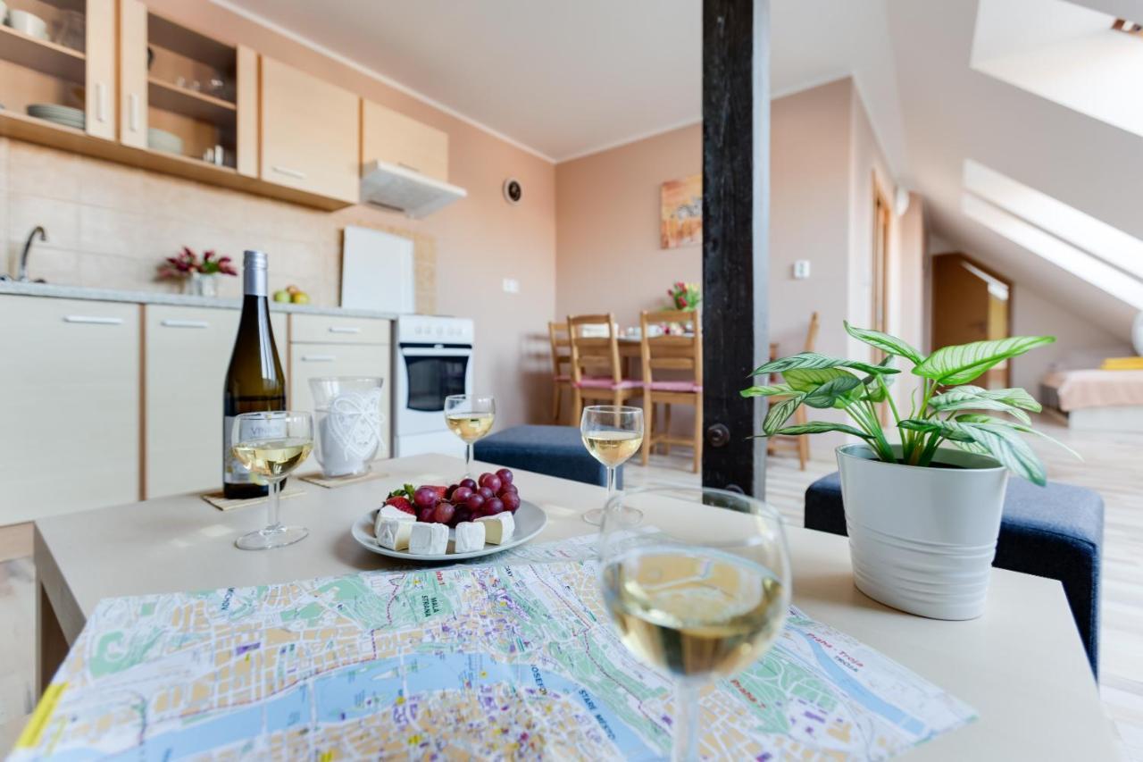 Jane'S Attic Apartment Praga Exterior foto